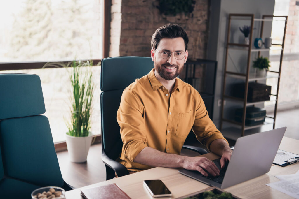 an accountant working